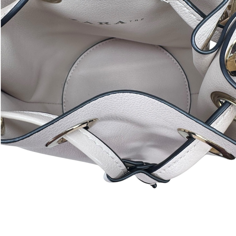 Cream and Gold Shoulder Bag with Pearl Embellished Handle - Picture 10 of 14